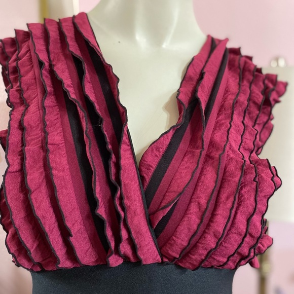 Form Fitting Holiday Empire Dress Sz S - Picture 2 of 9